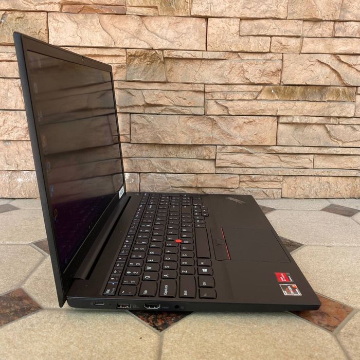 Продается ноутбук Lenovo Thinkpad E15