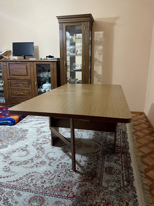 Продам стол книжка