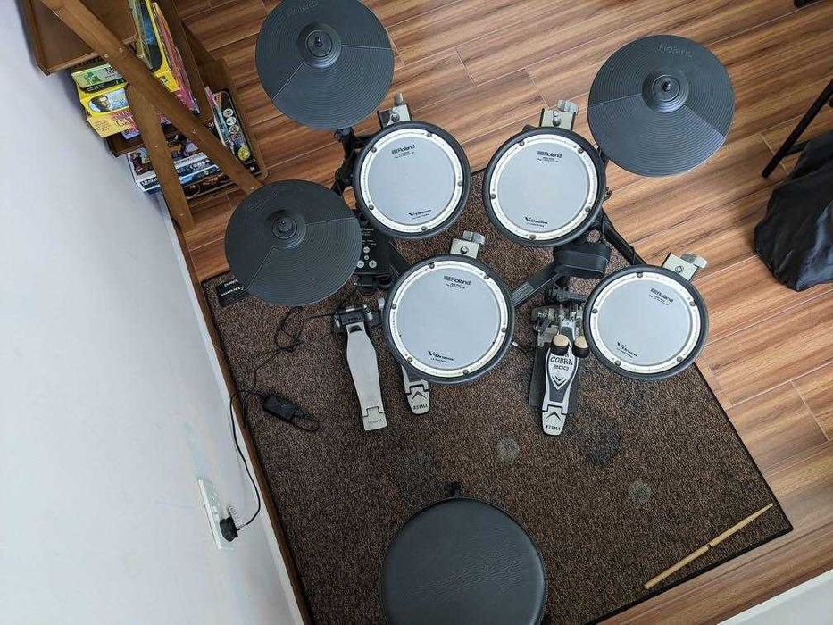 Roland TD-1KPX2 Black + стол ТАМА комплектни барабани