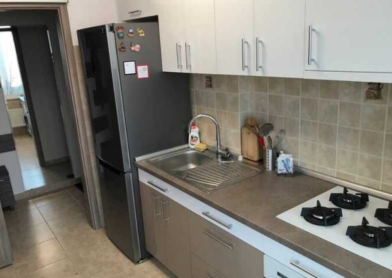 Дава се под наем Тристаен апартамент в Пловдив, Южен - 90 кв.м за 346.8 € - Снимка #3