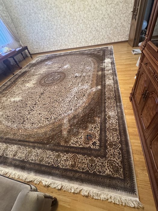 Продам Ковер шелковый, б/у