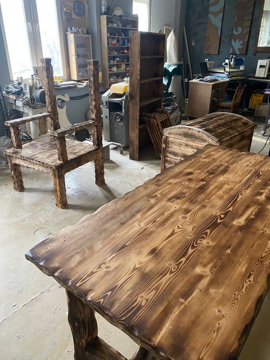 Стол из массива сосны