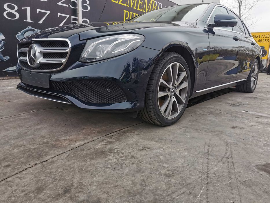 Dezmembrez mercedes e class w213 e350 hybrid/interior w213/panoramic/