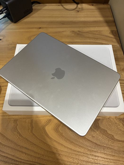 Ноутбук Apple Macbook Neo 8/512