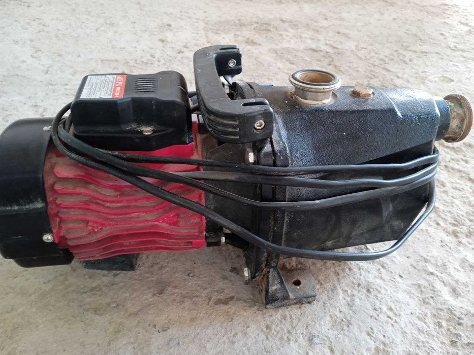 Артизан сув тортиш учун насос