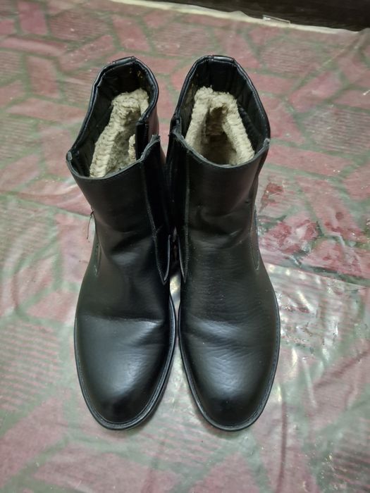 Отдам  бесплатно  мужской  сапоги