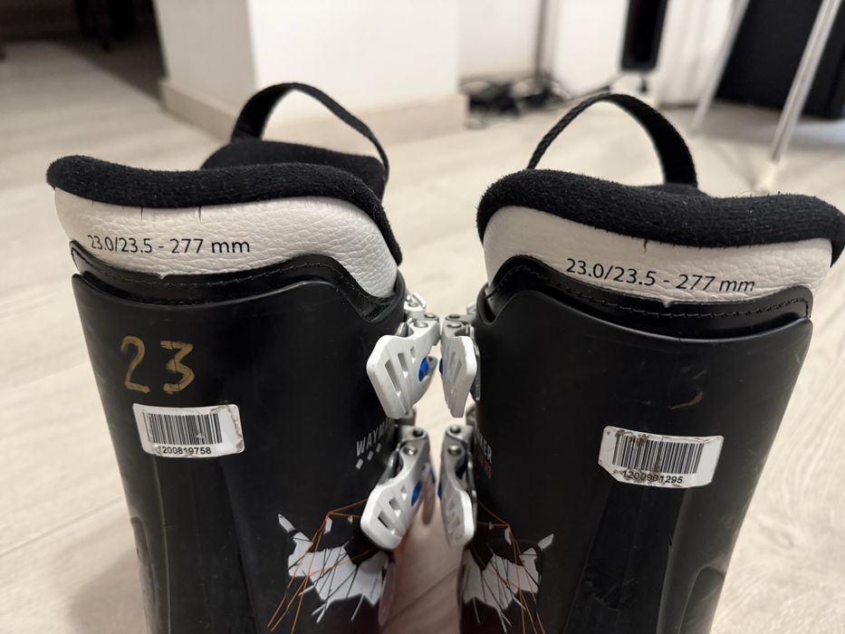 Schiuri 140cm si clapari 37eu = 277mm