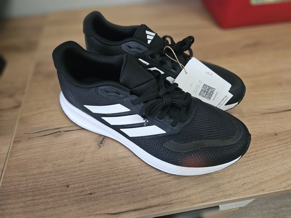 Кроссовки адидас оригинал 43р-р.