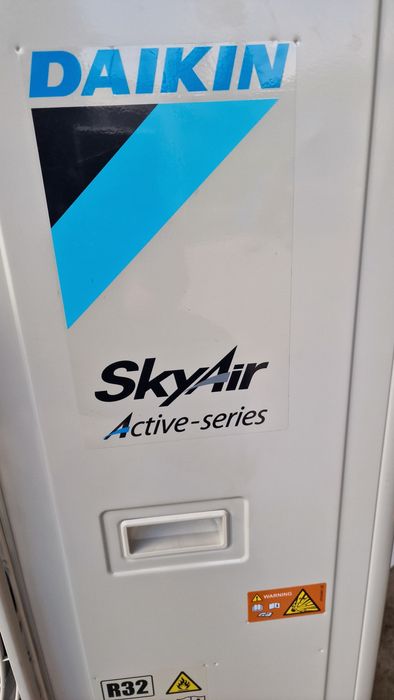 Нов стенен  климатик Daikin AZAS100 FAA100 36000btu 11kw на отопление