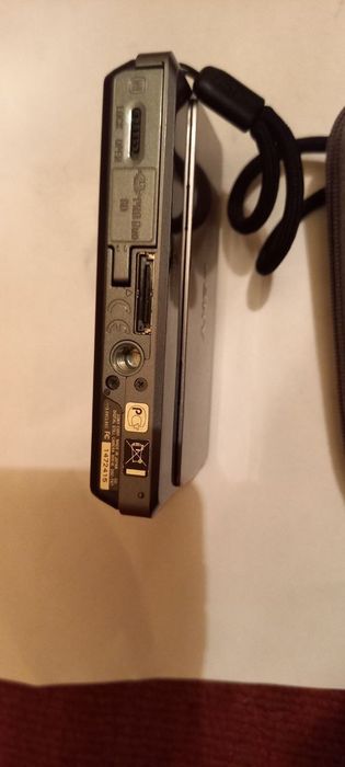 продаю видео камеру SONY.