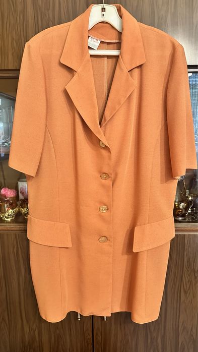 Дамско , льтно сако