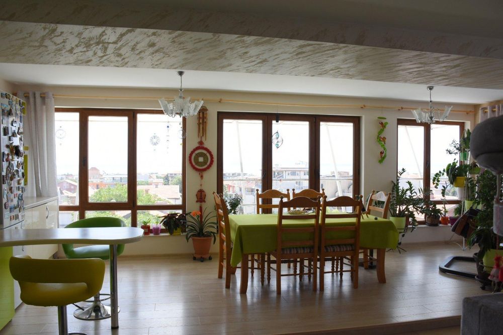 Продава се Четиристаен апартамент в Бургас, Сарафово - 168 кв.м за 1667 €/кв.м - Снимка #2