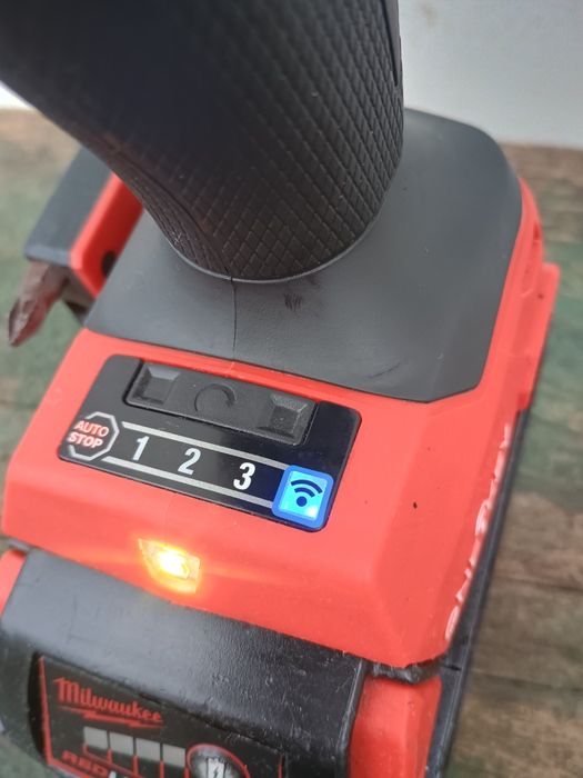 Filetanta milwaukee onepd3 fpd3 cu baterie de 5 amperi