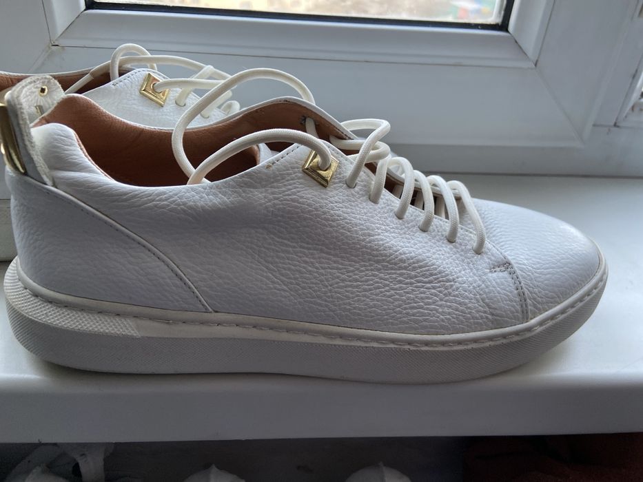 Кеды белые бренда Neslihan Carpolat