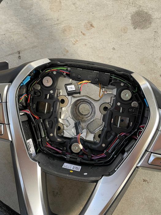 Volan sport cu padele + incalzire Bmw seria 5 G30, 6 G32, 7 G11, 8 G14