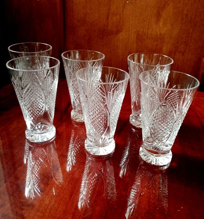 Продаю чешские хрустальные фужеры