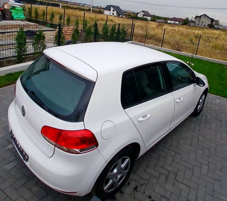 VOLKSWAGEN Golf 2010 — imagine 4