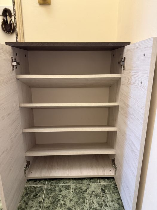 Шкаф за обувки....