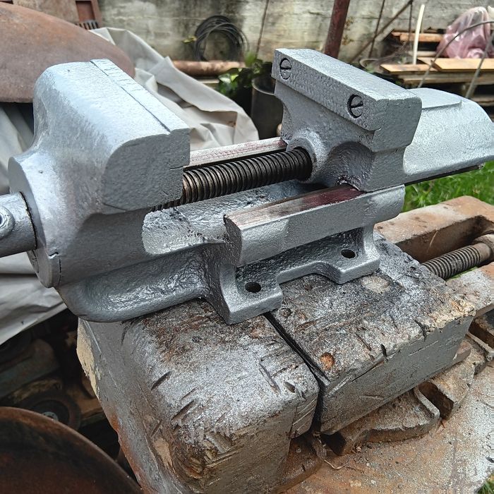 Menghina românească de 100mm