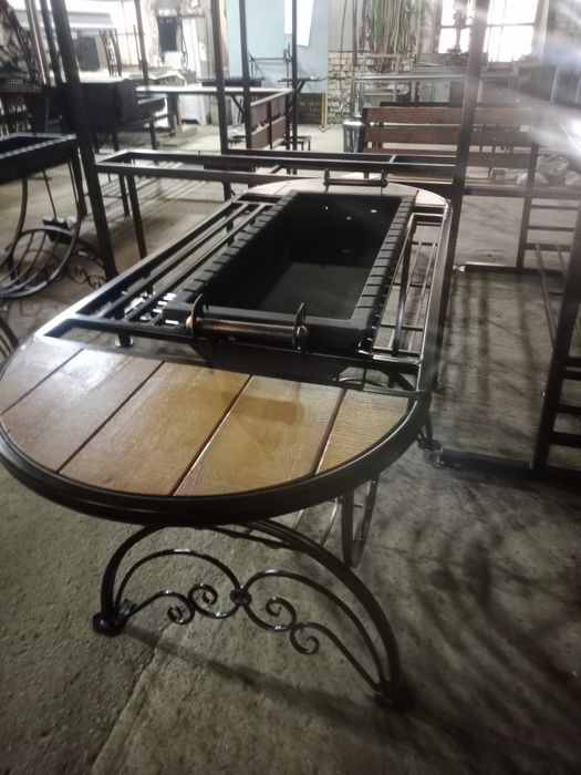 Мангал со столом