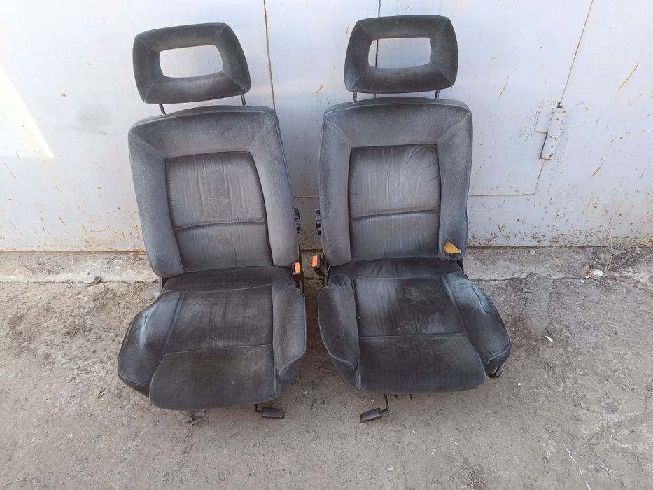 Комплект сидений Ауди 80 Б3