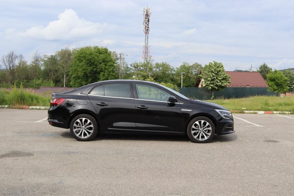 RENAULT Megane 2024 — imagine 5