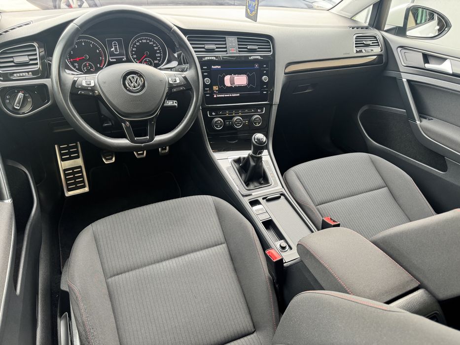 VOLKSWAGEN Golf 2018 — imagine 5
