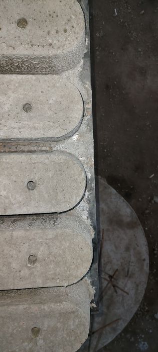 Столбы бетонные для заборов