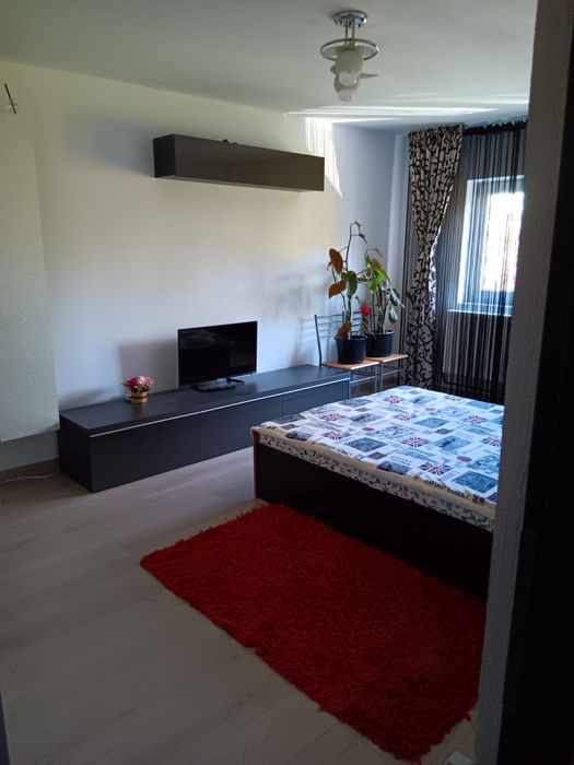Apartament cu 2 camere de închiriat