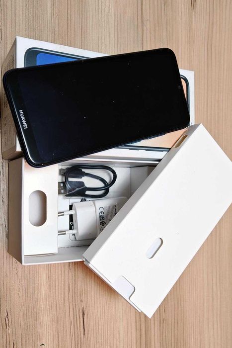 Huawei Y6 2019 si Huawei Mate 10 Pro