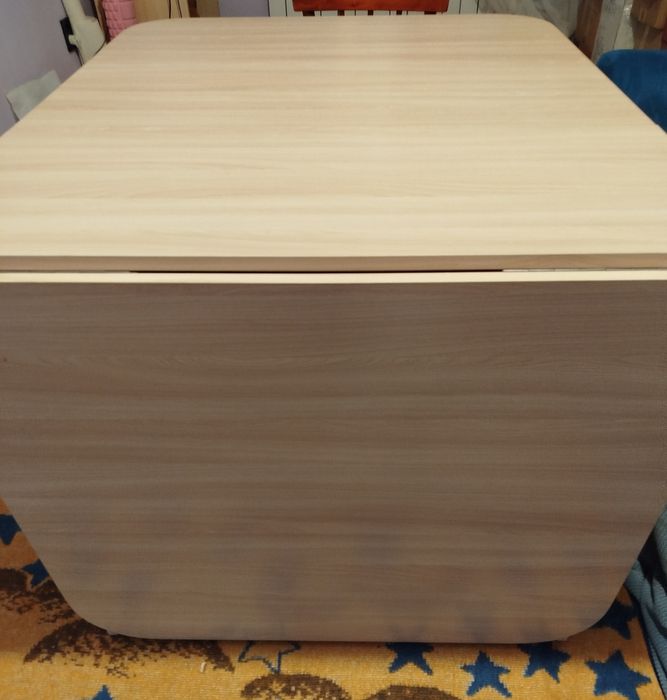 Стол раскладной.