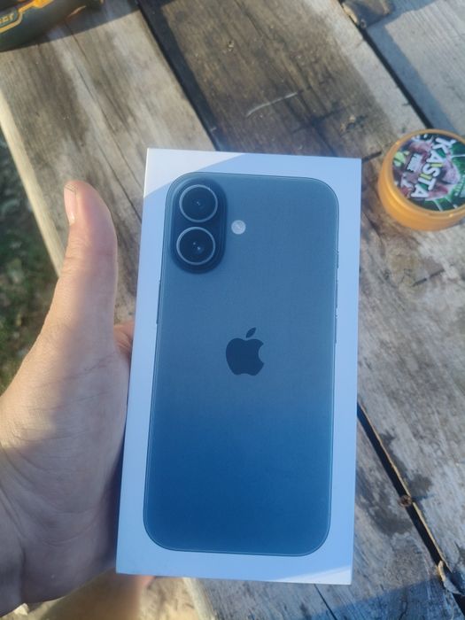 Продаю iPhone 17 256 гб
