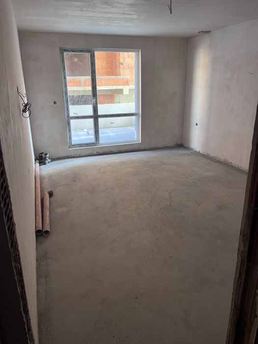 Двустаен апартамент с подземно паркомясто