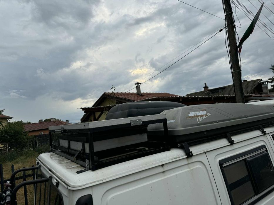 Бус за диво къмпингуване