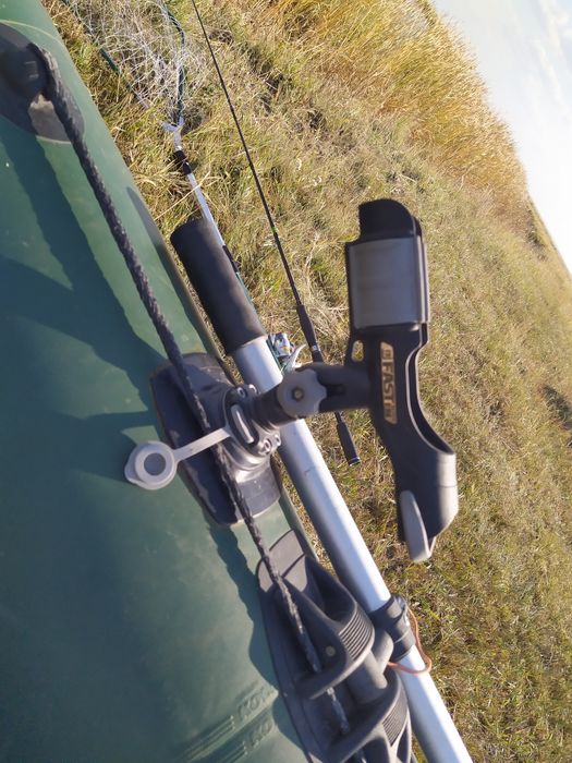 Продам лодку  Колибри