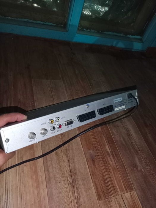Продам спутниковый ресивер SVEC A8  пульта нет  в хорошем состоянии