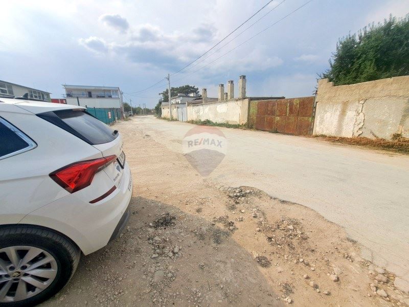 Дава се под наем Склад в с. Каменар, Област Варна - 640 кв.м за 2193 € - Снимка #9