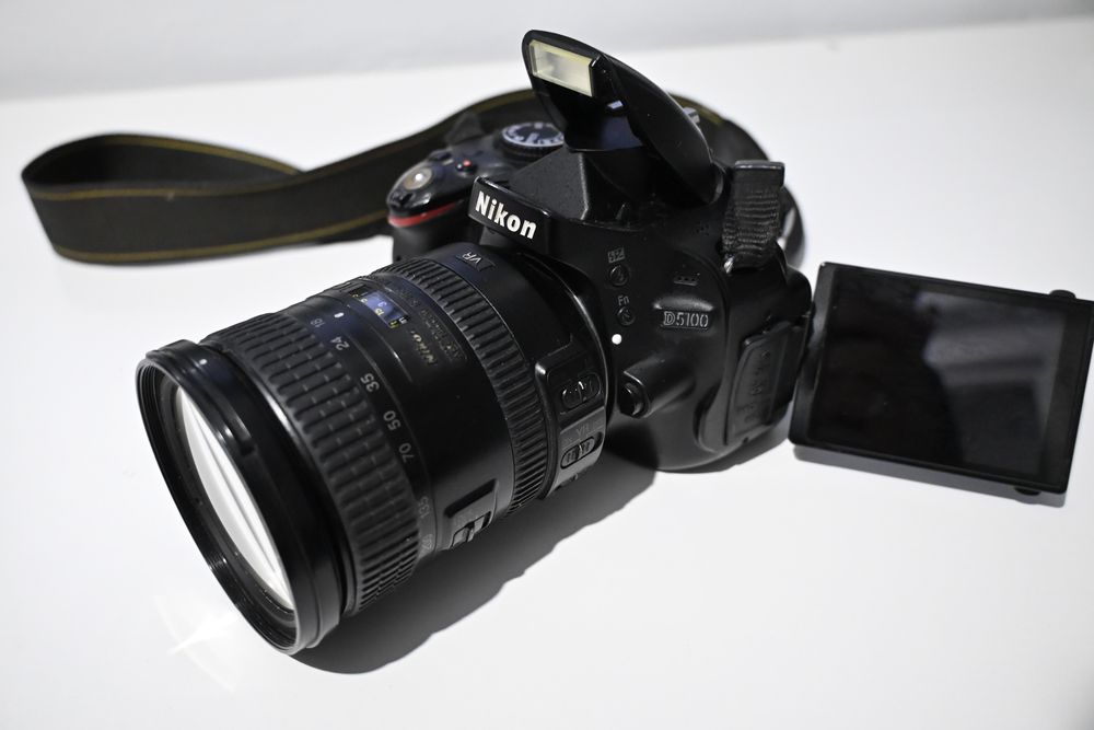 Nikon D5100 + 3 baterii