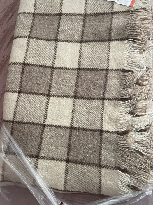 Родопско одеало в сиво и бяло