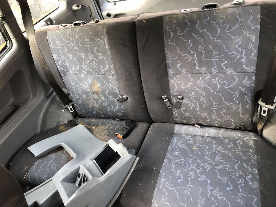 Задни седалки NISSAN TERRANO