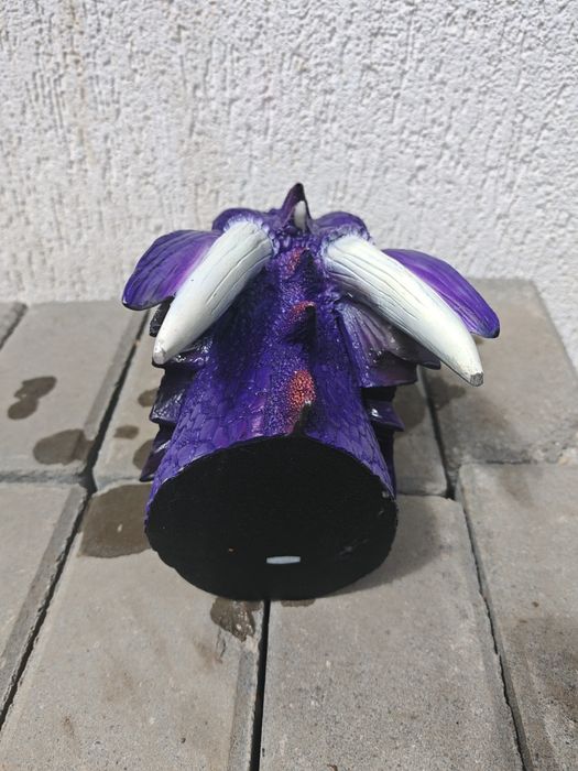 Dragon - figurină decorativă din rășină.