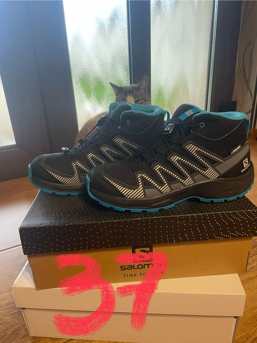 Încălțăminte și geacă nike