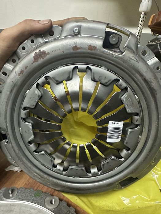 Продам сцепление в комплекте. На Рено Дастер