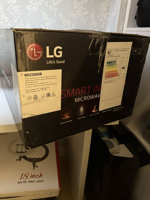 Lg mikrovolnovka Ms2336gib qora rang