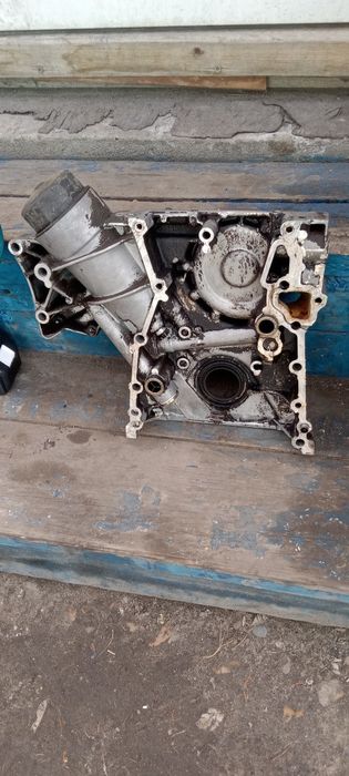 Лобовая крышка Мерседес 111й