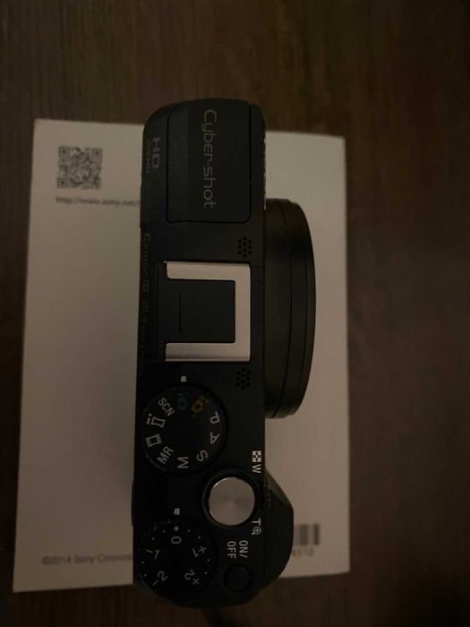 Продавам - компактна камера Sony DSC HX60- нова