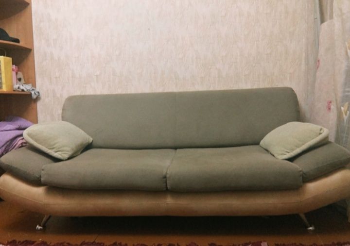 Отдам диван книжку