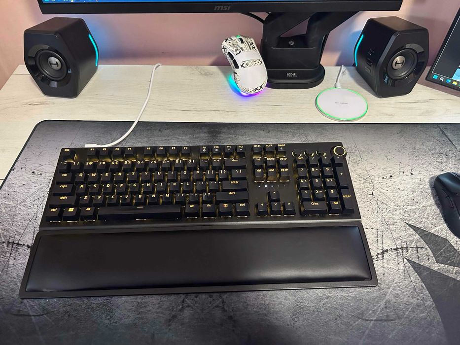 Gaming Клавиатура Razer BlackWidow V3 Pro, Механична