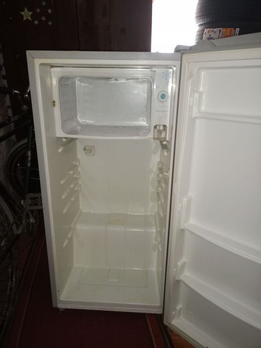 Продам холодильник а хорошем состоянии на ремонте не был работает хоро