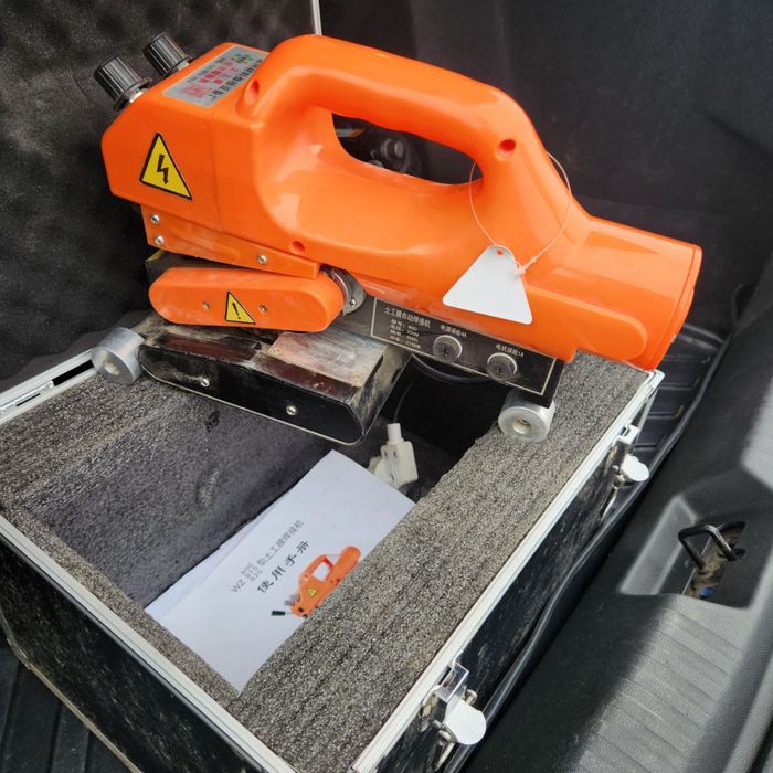 Продаётся: Профессиональный сварочный аппарат для геомембраны